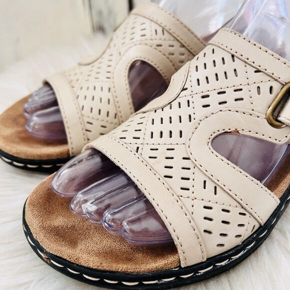 Clarks Lexi Bark Bendable Slide On Sandals In Bone Cream Leather Comfort Size 7 - Picture 2 of 7